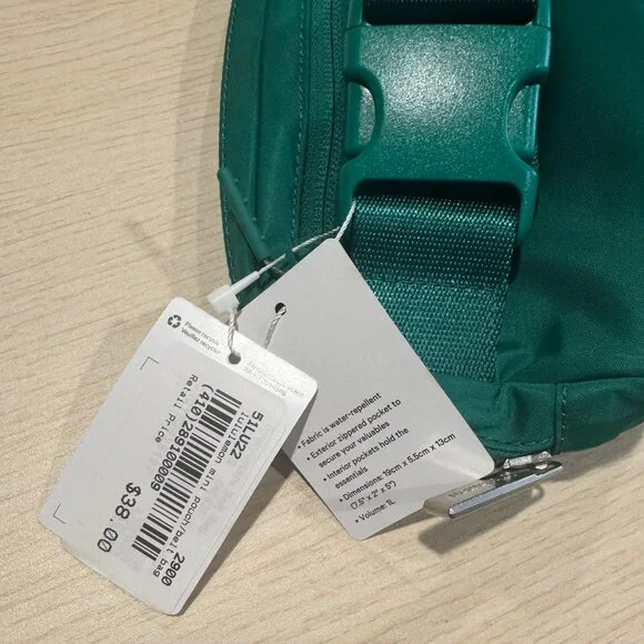 NWT Lululemon Everywhere Belt Bag 1L Green - Picture 10 of 12